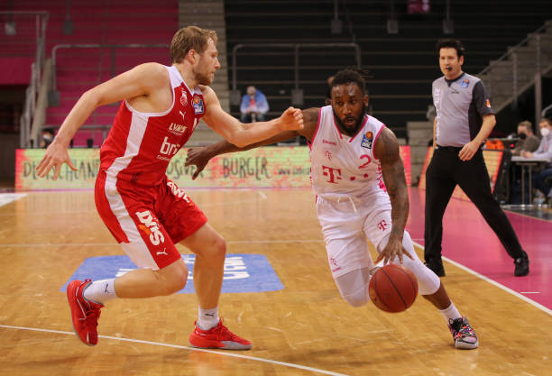 她特别注重 她特别注重